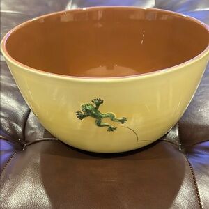 Pottery Barn Pring Summer Jumping Frog Bowl